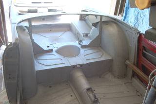 Front view of the rear clip